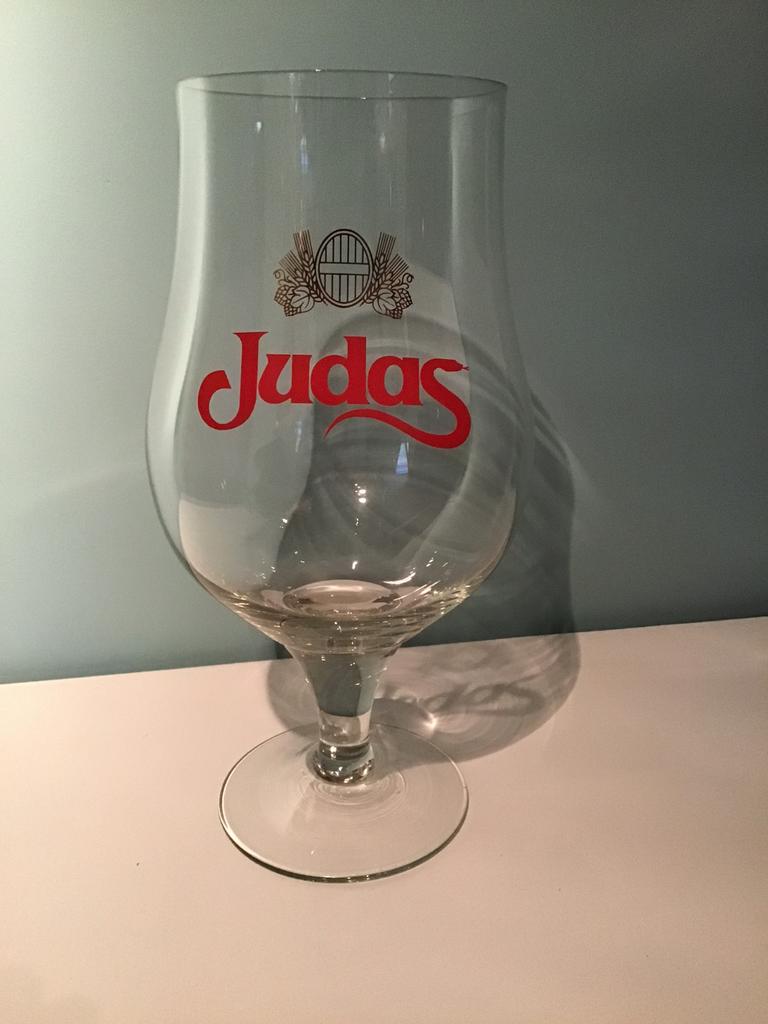 Judas glas 3l, Verzamelen, Biermerken, Ophalen, Zo goed als nieuw