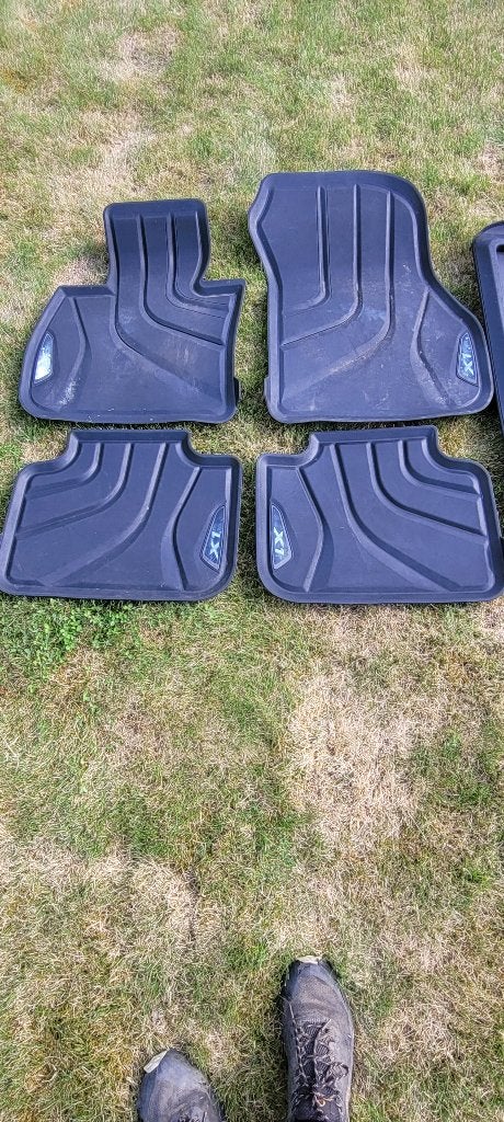 Tapis Caoutchouc BMW X1 intérieur et coffre, Enlèvement, Utilisé