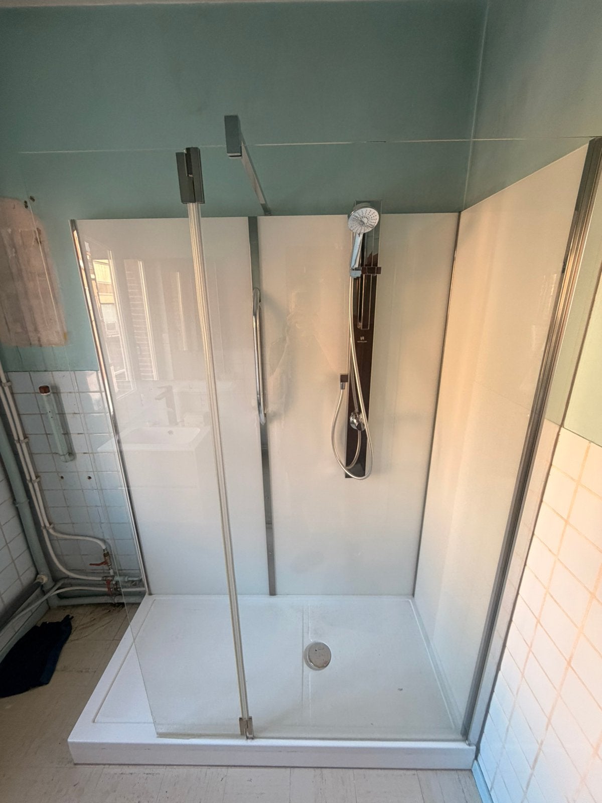Inloopdouche en wastafel, Ophalen, Zo goed als nieuw, Met douche