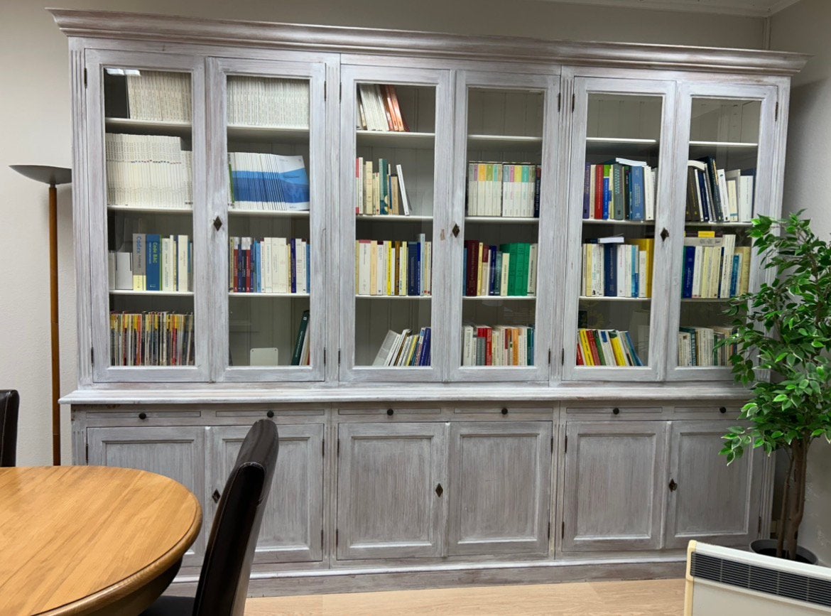 Bibliotheque en pin patinee, Maison & Meubles, Armoires | Bibliothèques, Comme neuf, Pin, Enlèvement