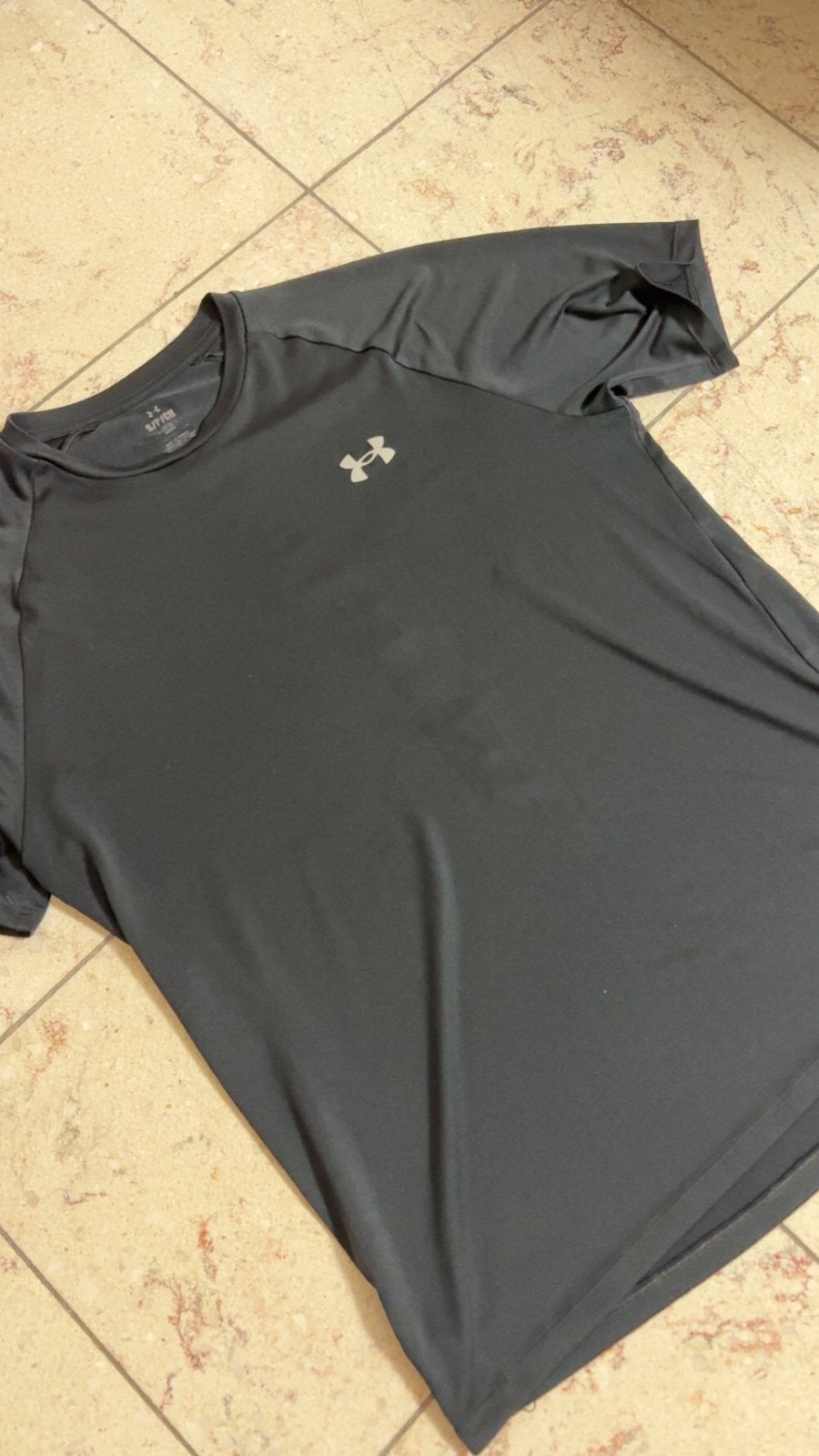 Tshirt under armour taille M, Enlèvement, Comme neuf, Noir