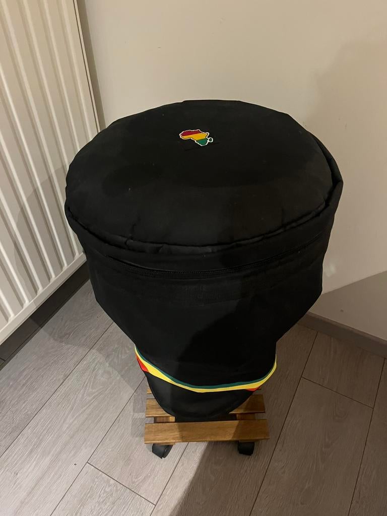 Een Djembe, Muziek en Instrumenten, Ophalen, Zo goed als nieuw
