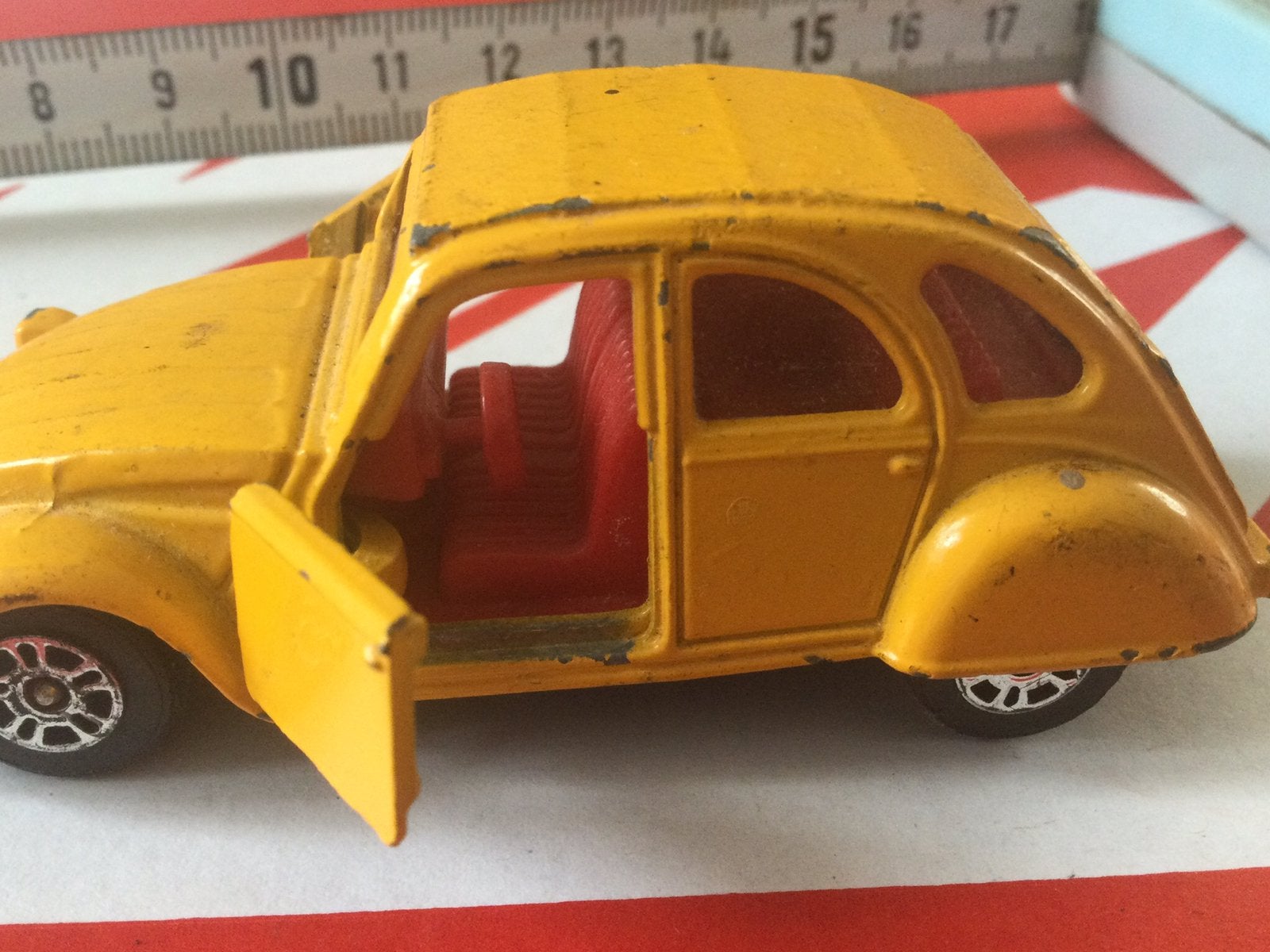 Oude Citroën miniatuur, Gebruikt