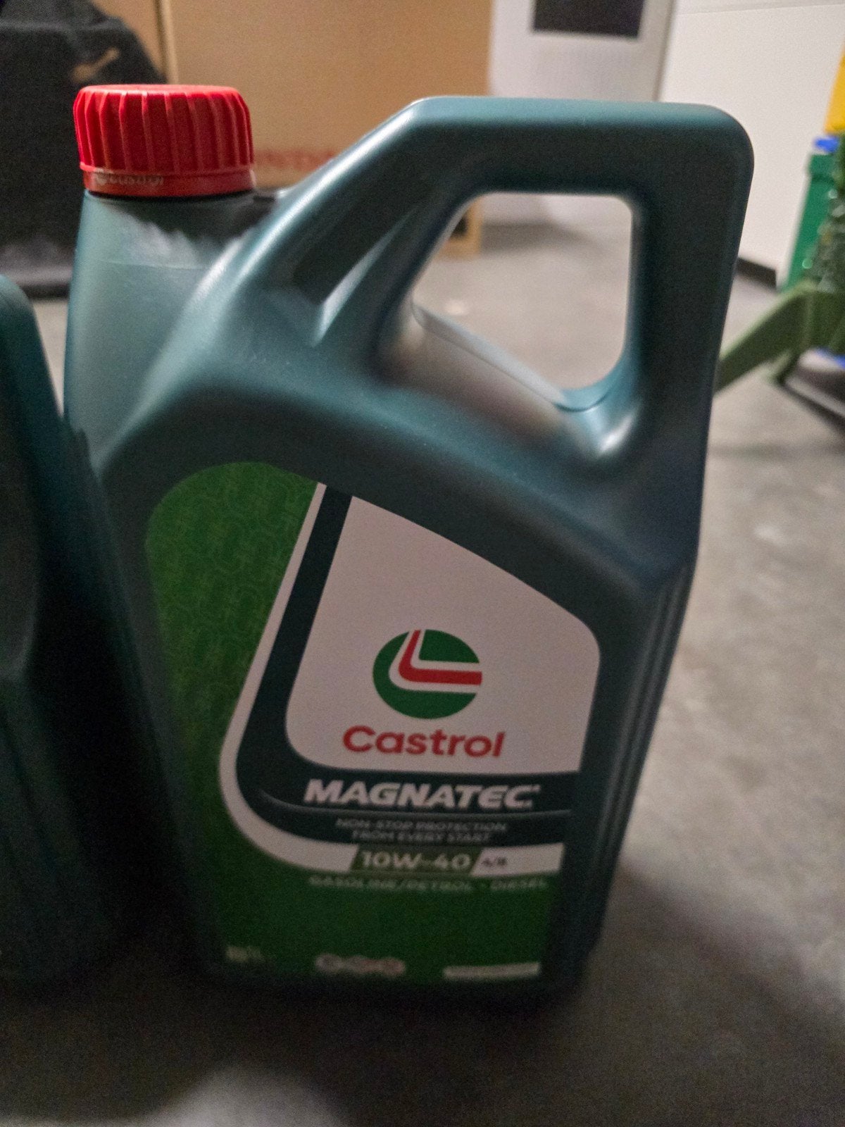 Castrol olie, Ophalen