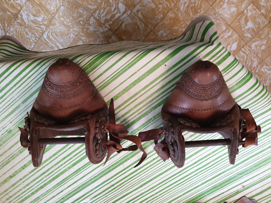 2 Lederen Tapaderos/Stijgbeugels, Ophalen of Verzenden