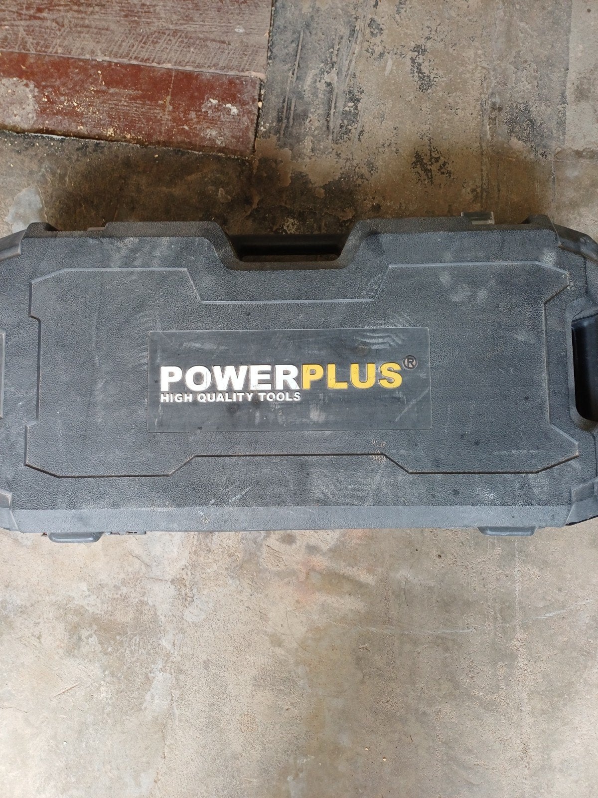 Marteau piqueur  de marque Power Plus ( Hubo), Enlèvement