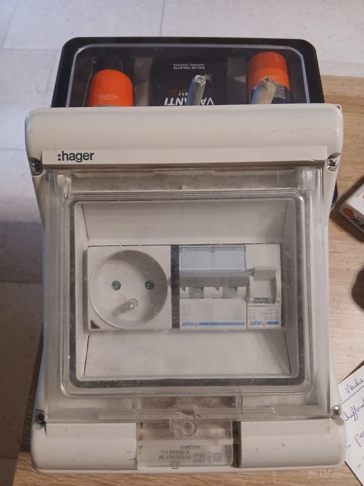 petit coffret electrique, Bricolage & Construction, Enlèvement