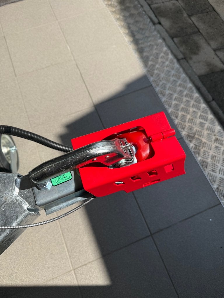 Disselslot voor aanhangwagen, Ophalen