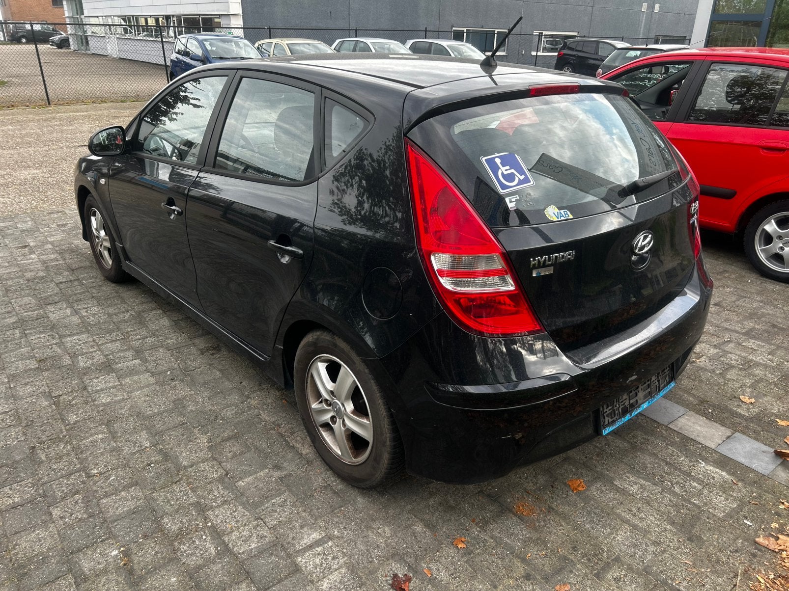 Hyundai i30 1.6 CRDi 90PK – 2011 – 141.348 KM, Auto's, Voorwielaandrijving, Zwart, Zwart, Bedrijf