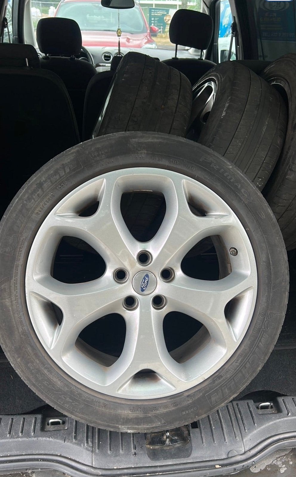 4x ford galaxy banden 18inch + michelin banden, Auto-onderdelen, Ophalen, Band(en)