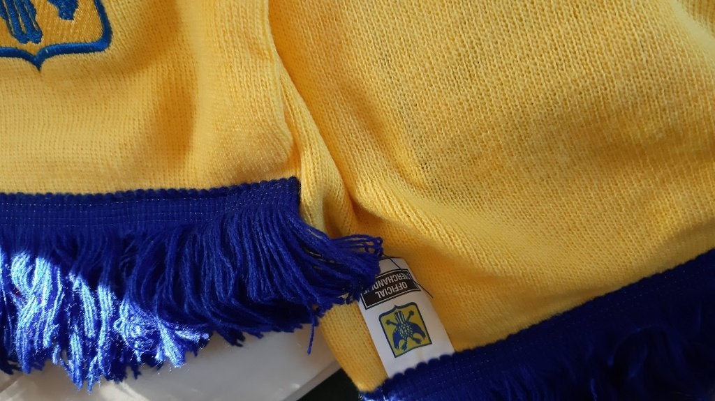 Écharpe de supporter STVV Sint-Truidense VV De Kanaries, Enlèvement ou Envoi, Neuf, Fanion ou Écharpe