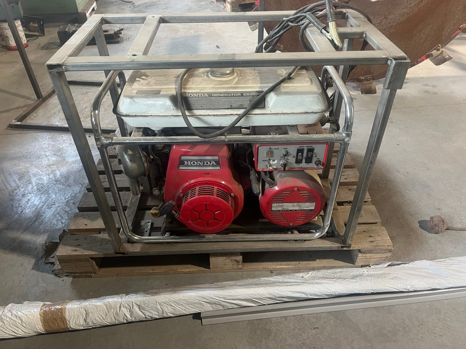 Honda stroomgenerator te koop, Ophalen, Zo goed als nieuw, Benzine