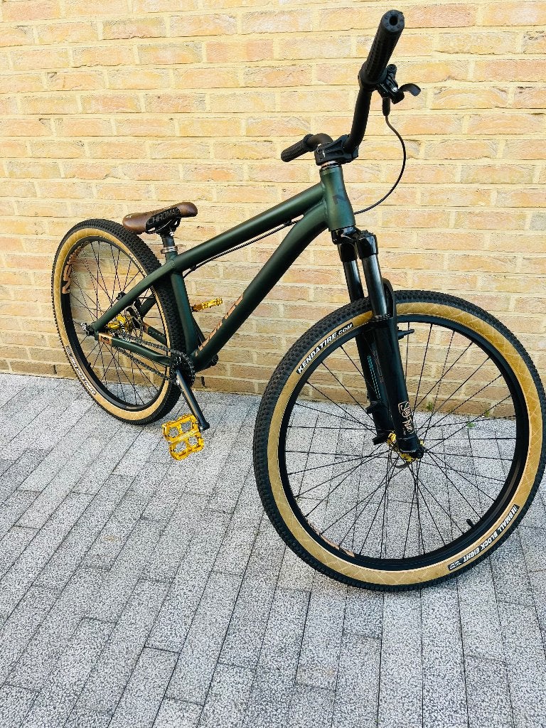 Dirt jumper ns bikes, Vélos & Vélomoteurs, NS bikes, 24 pouces ou plus, Guidon à 360°, Aluminium