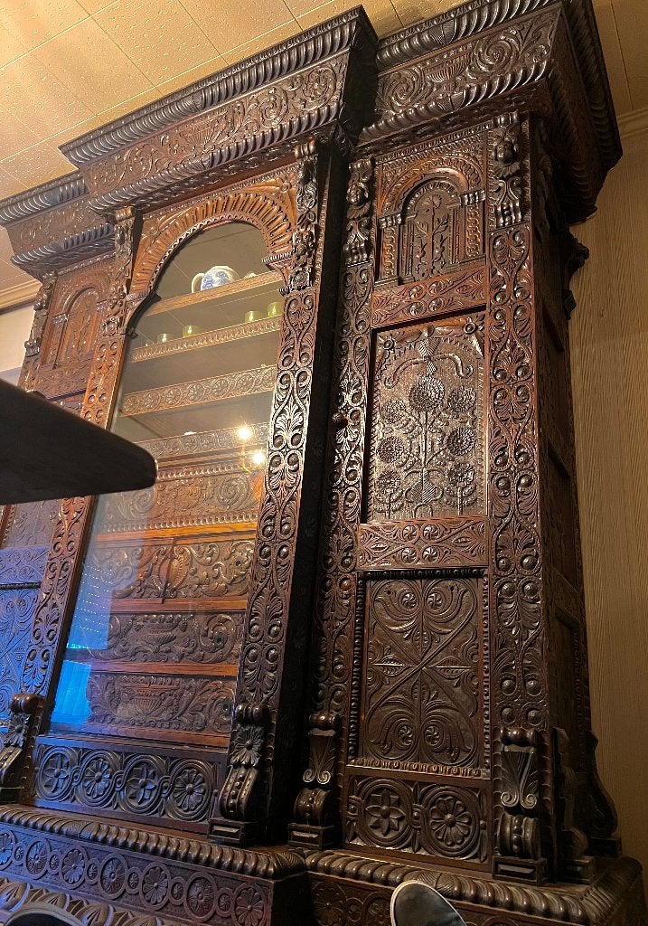 Oude antieken kast 1646, Ophalen