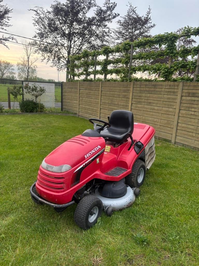 Honda 2620 v twin hydrostatic, Tuin en Terras, Ophalen, Zo goed als nieuw