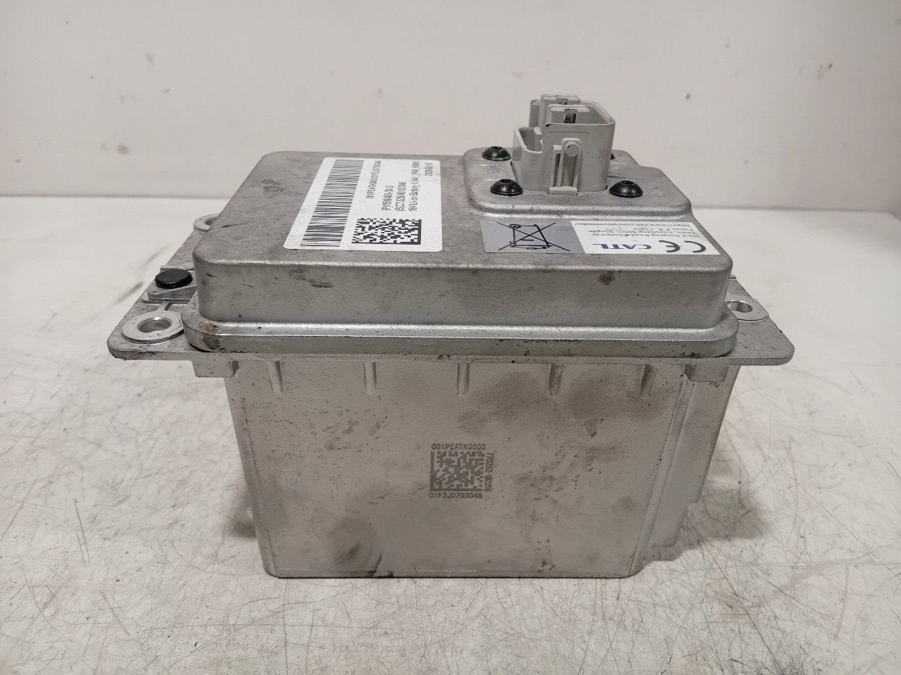 Accu Tesla Model, Onderdelen@venauto.nl, Van der Ven Autorecycling B.V., Ettenseweg 76, 4706 PB Roosendaal, The Netherlands, Enlèvement ou Envoi