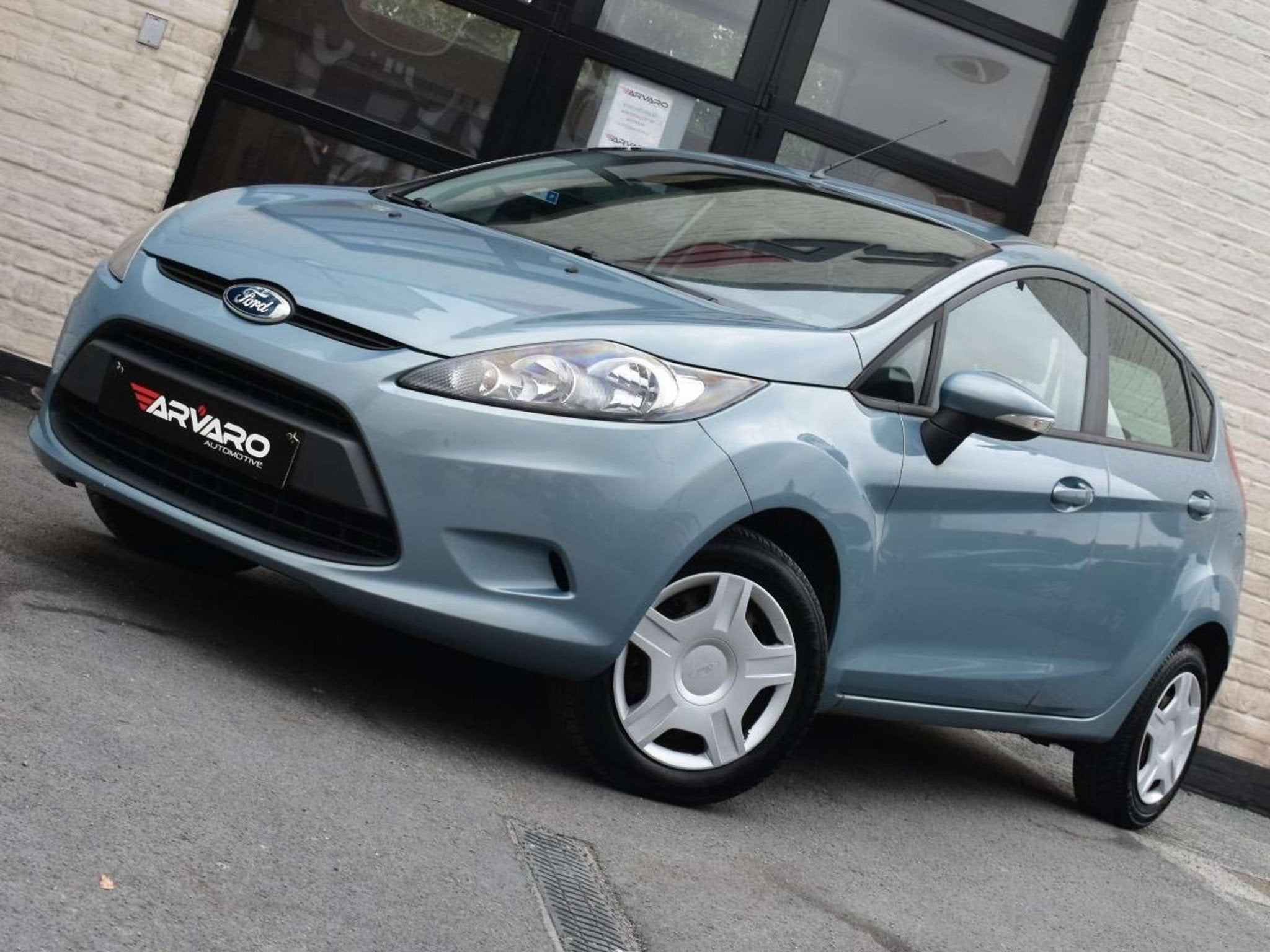 Ford Fiesta 1.4i Titanium / Topstaat / Garantie (bj 2009), Auto's, Voorwielaandrijving, Stof, Gebruikt, Zwart