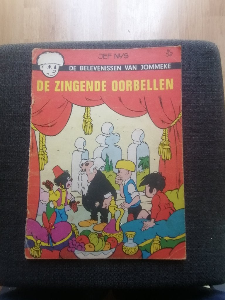 Jommeke album nr.52: De zingende oorbellen (aantal: 2), Jef Nys., Meerdere stripboeken, Ophalen, Gelezen