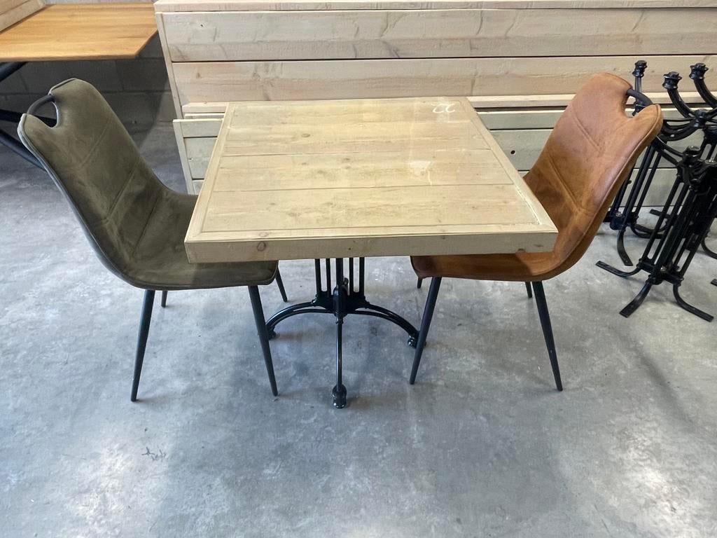 Horeca meubilair 20 stoelen, Ophalen