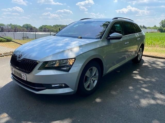 Skoda Superb combi utilitaire, Autos, Argent ou Gris, Achat, 2 places, Boîte manuelle