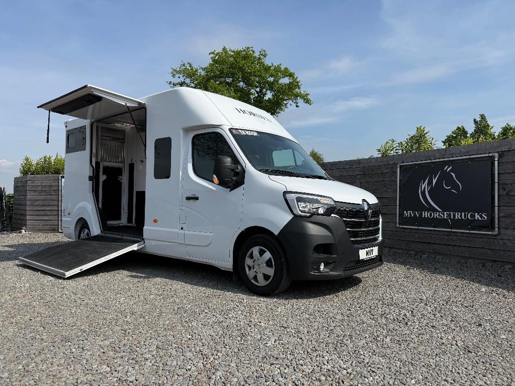 Renault Master PAARDENWAGEN | HORSETRUCK | BARBOT | STALLION, Dieren en Toebehoren, Paarden en Pony's | Trailers en Aanhangwagens