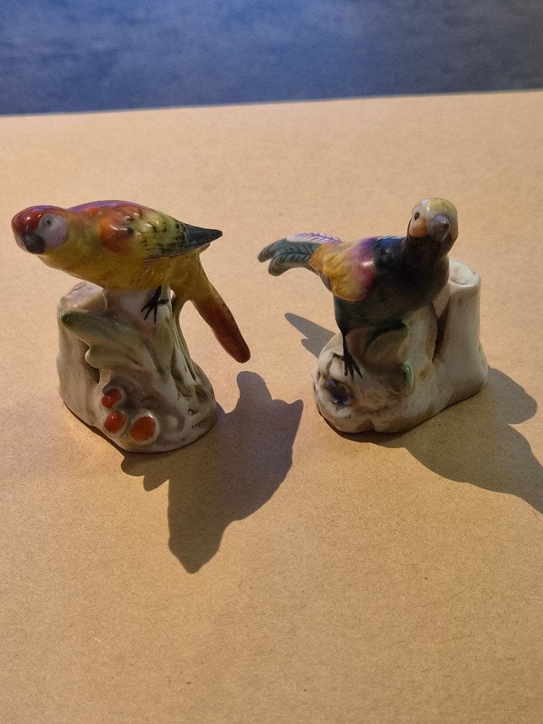Paire de figurines d'oiseaux en porcelaine peintes à la main, Antiquités & Art, Antiquités | Porcelaine, Enlèvement