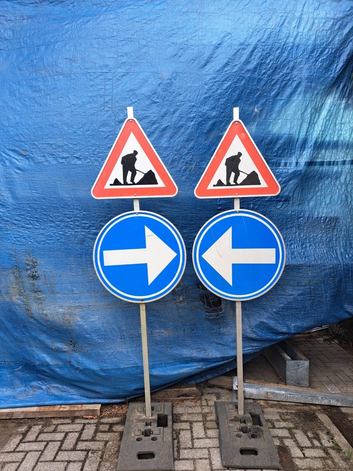 Verkeersborden werken, inclusief voet en ankerblok, Ophalen, Zo goed als nieuw, Overige materialen