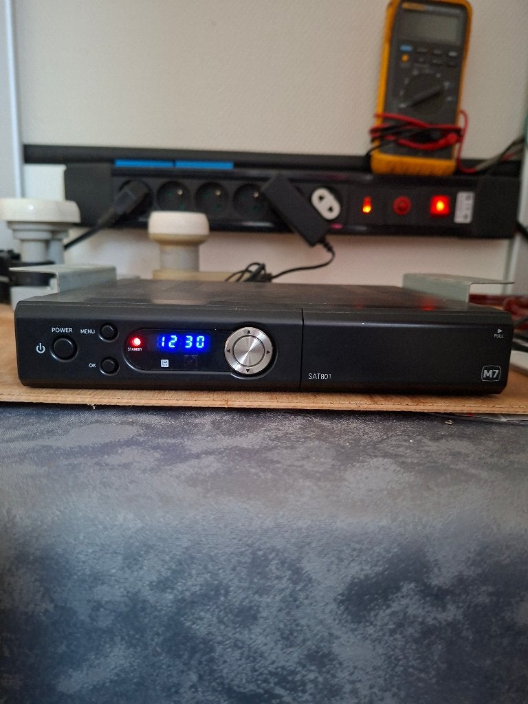 sattelietmet toebehoren, TV, Hi-fi & Vidéo, Antennes paroboliques, Enlèvement, Utilisé, Accessoires d'antenne (parabolique), Autres marques