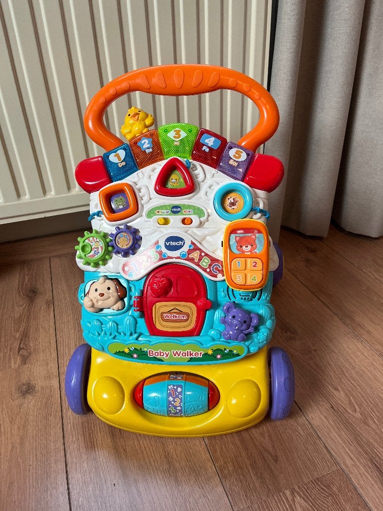 Baby loopwagen in goede staat, Ophalen, Zo goed als nieuw, Overige typen, Met licht