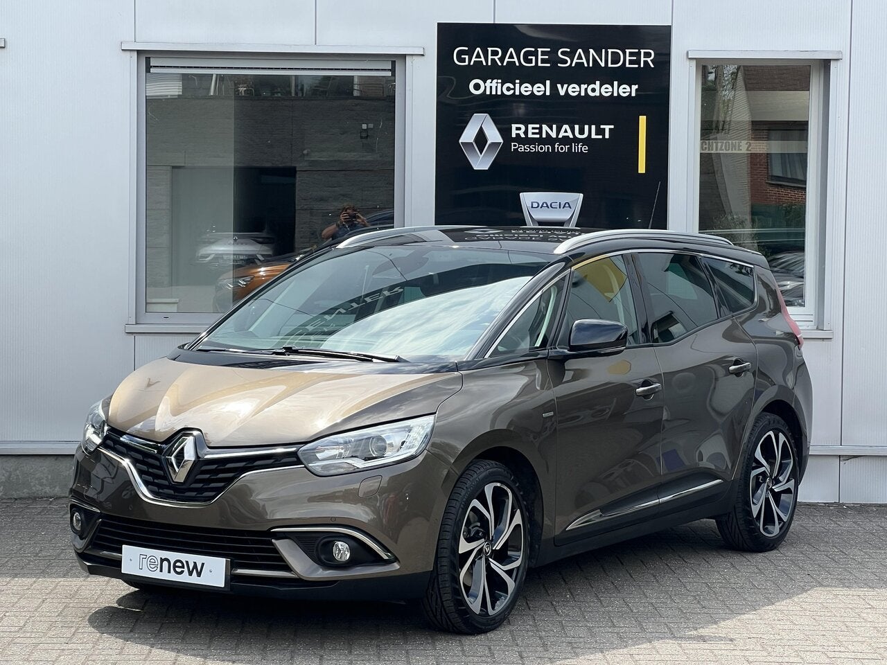 Renault Grand Scenic TCe 140 Pk Bose Edition * 7- Plaatsen, Auto's, 0 kg, Monovolume, 4 cilinders, Bruin