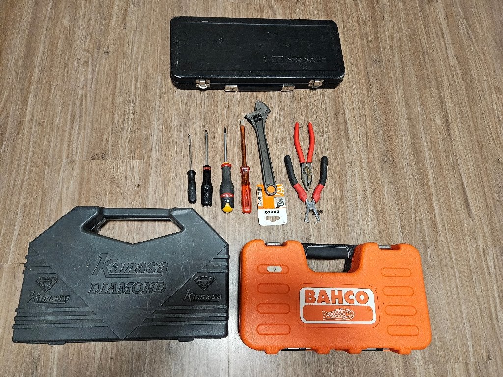 Différentes clés et clés à douille FACOM, Autos : Divers, Outils de voiture, Enlèvement, Comme neuf