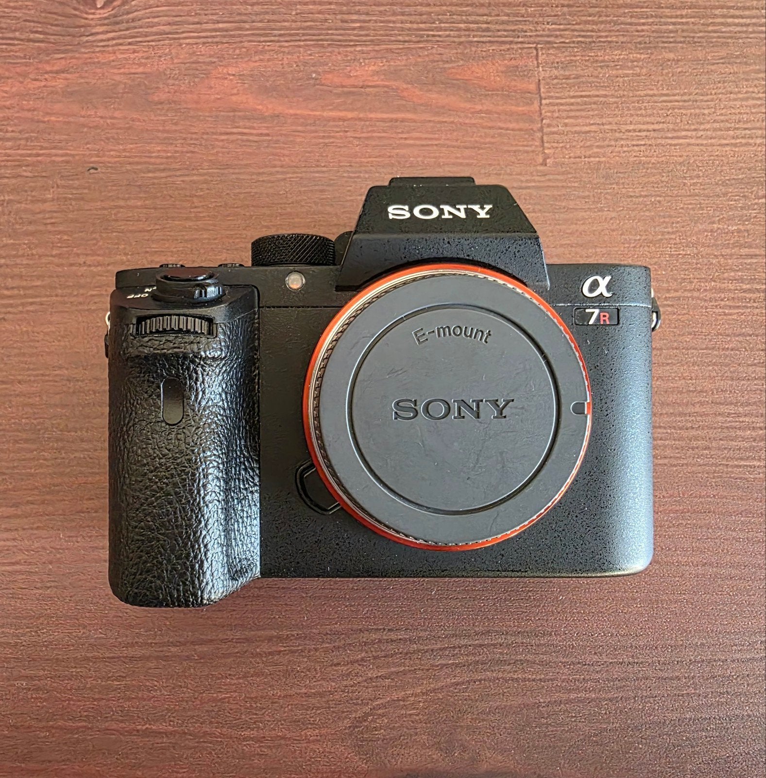 Sony alpha 7R2 (7RM2) appareil photo hybride plein format, Gebruikt, Ophalen of Verzenden, Accu, Sony