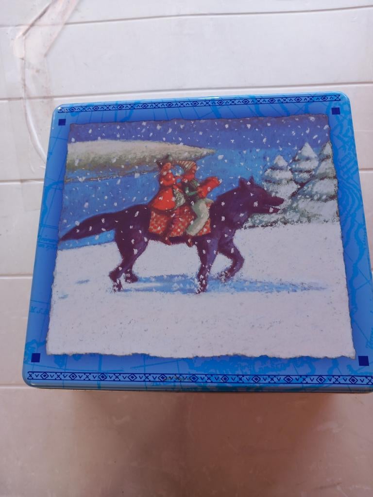Belle boîte métallique. 23x21x10 cm, Collections, Enlèvement ou Envoi