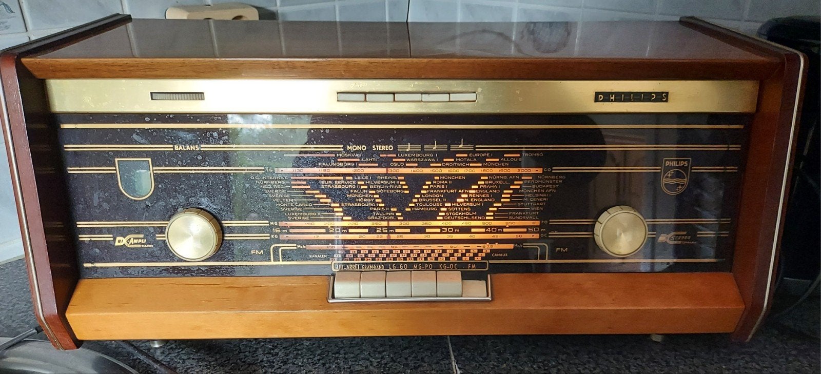 radio philips, Enlèvement, Radio