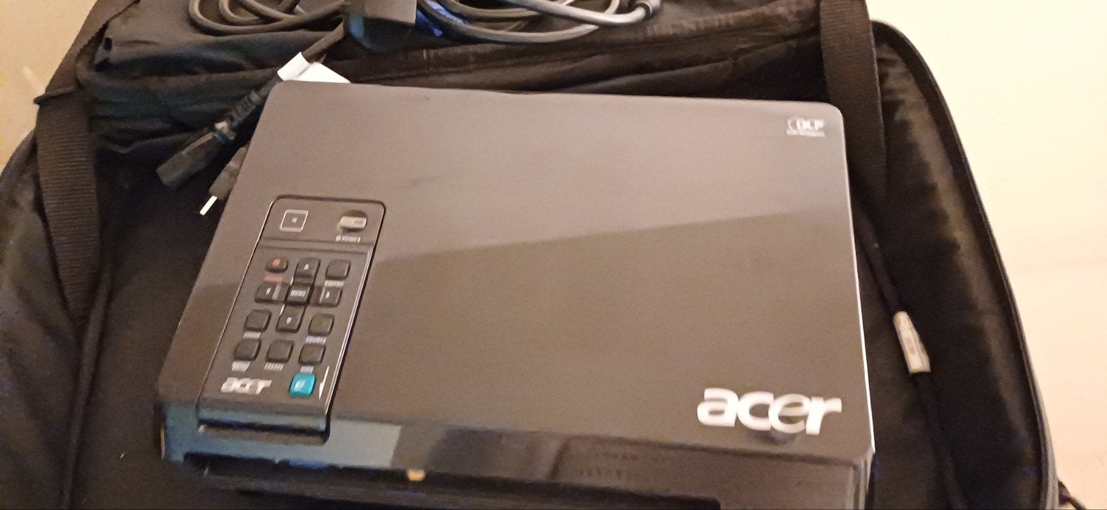 Beamer merk ACER, Ophalen, Gebruikt