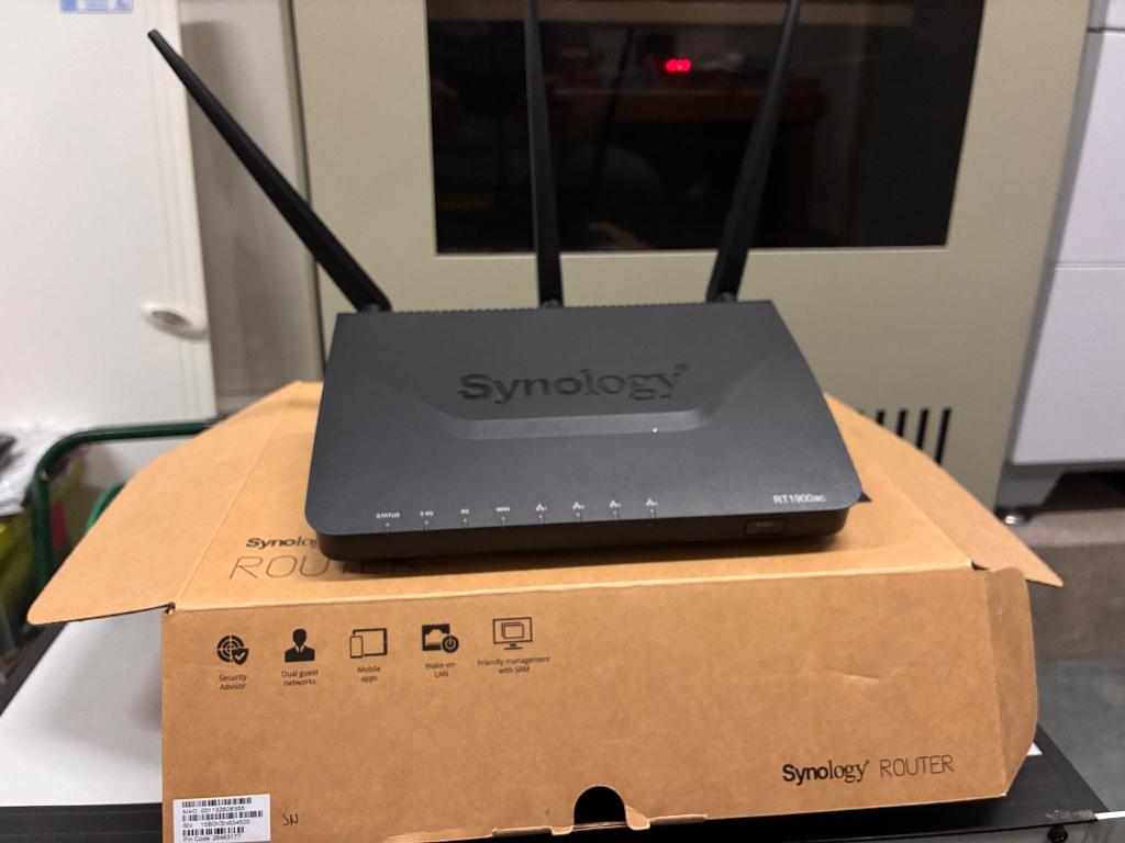 Router synology, Télécoms, ISDN (RNIS) & ADSL, Enlèvement, Comme neuf, Autres types