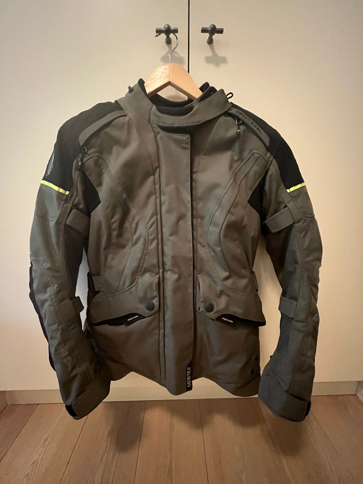 Richa Cyclone dames motojas, maat M, Motos, Enlèvement ou Envoi, Seconde main, Femmes, Manteau | tissu