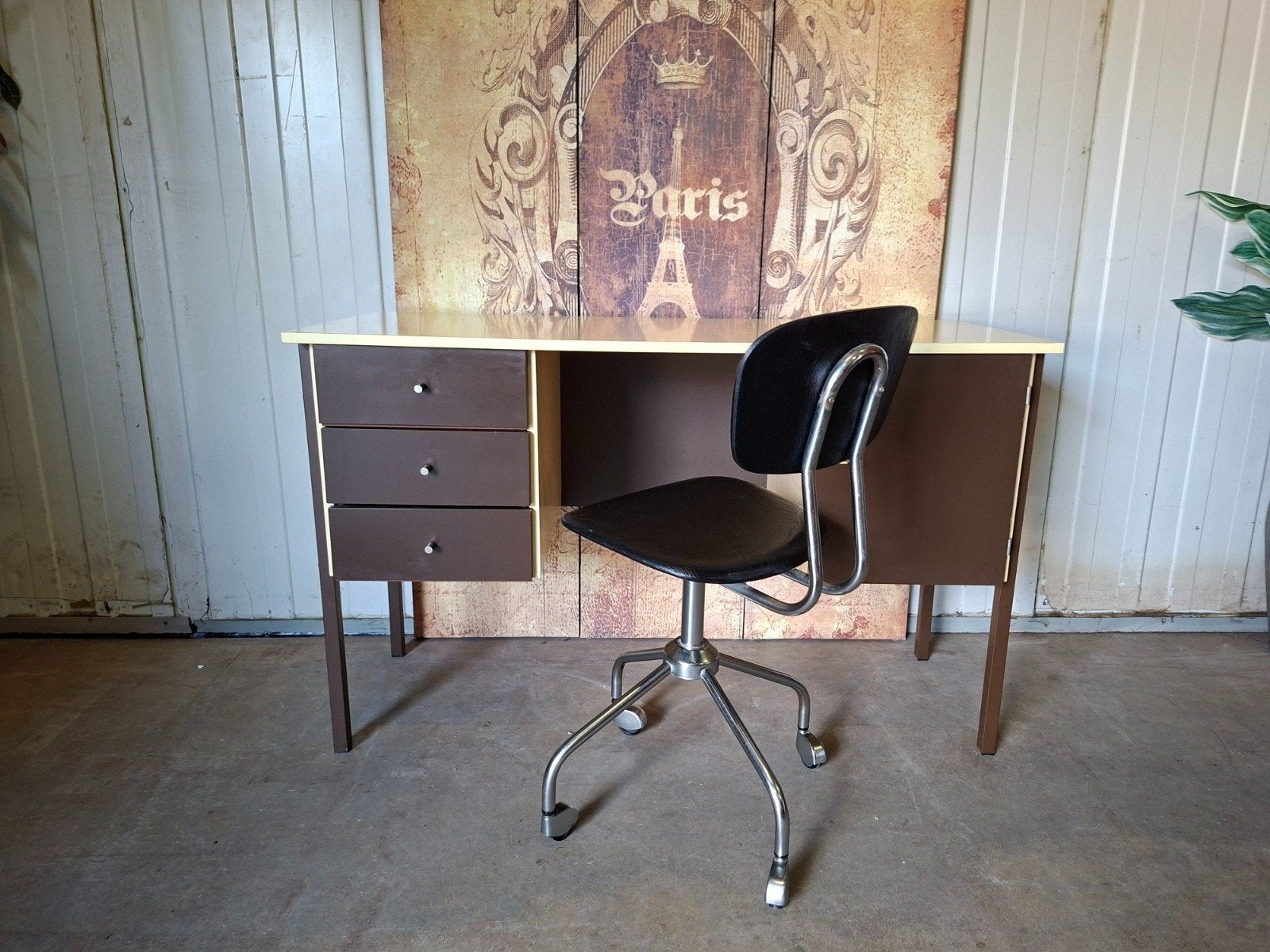 Vintage bureau, schrijftafel, met bureaustoel afm: 120x50cm, Vintage, Ophalen of Verzenden