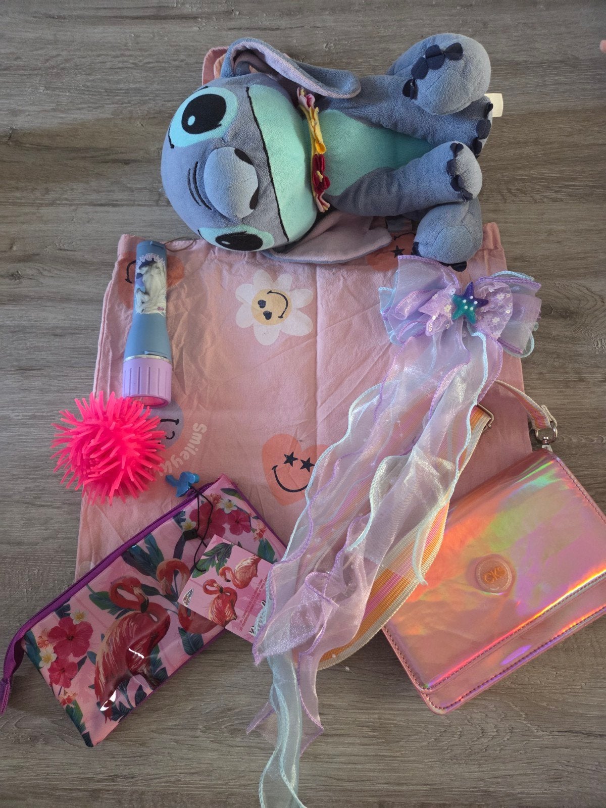 Leuk tasje gevuld met leuke accessoires, Ophalen, Zo goed als nieuw