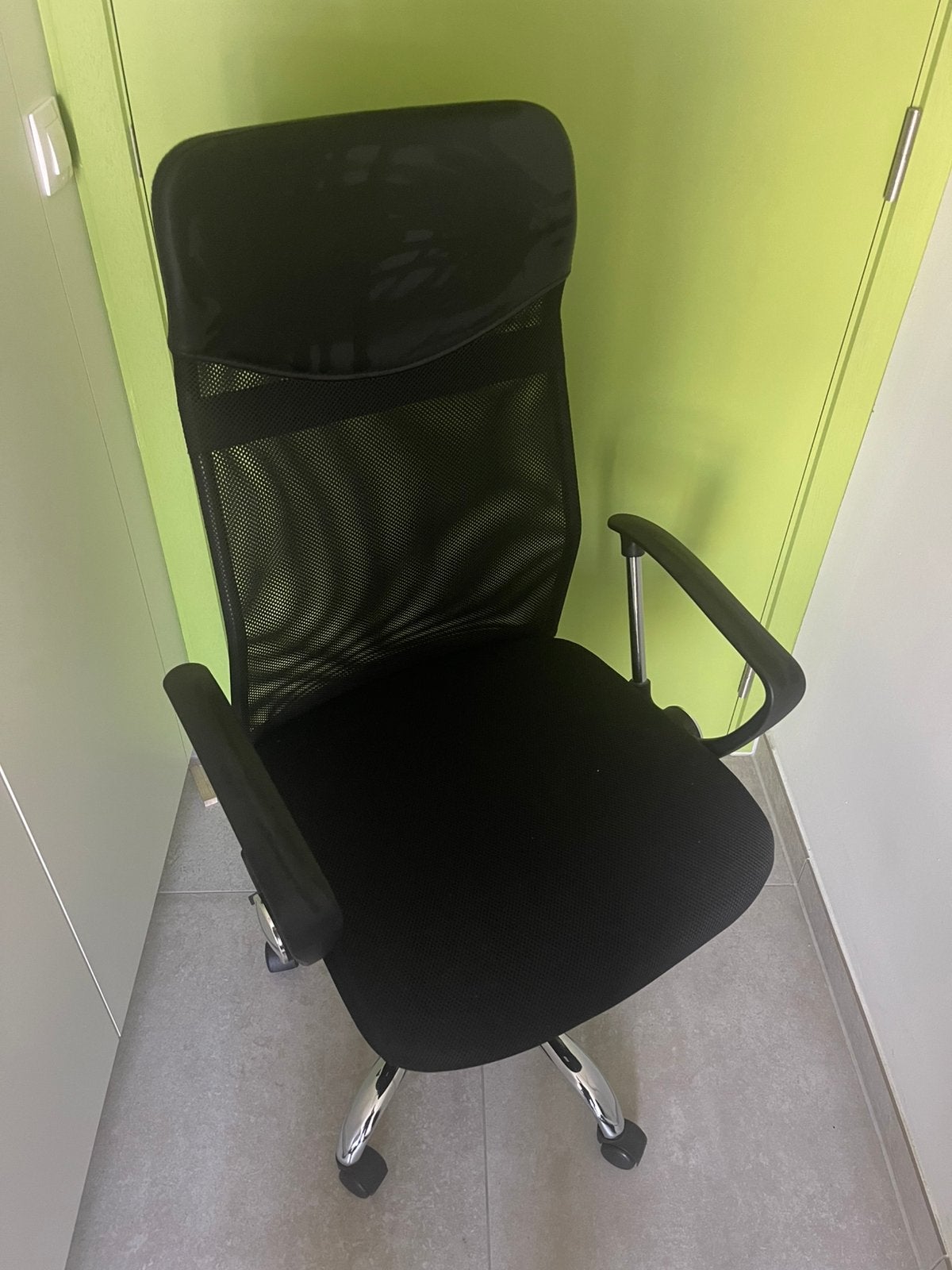 Office Chair - Excellent Condition, Ophalen, Zwart, Zo goed als nieuw, Bureaustoel