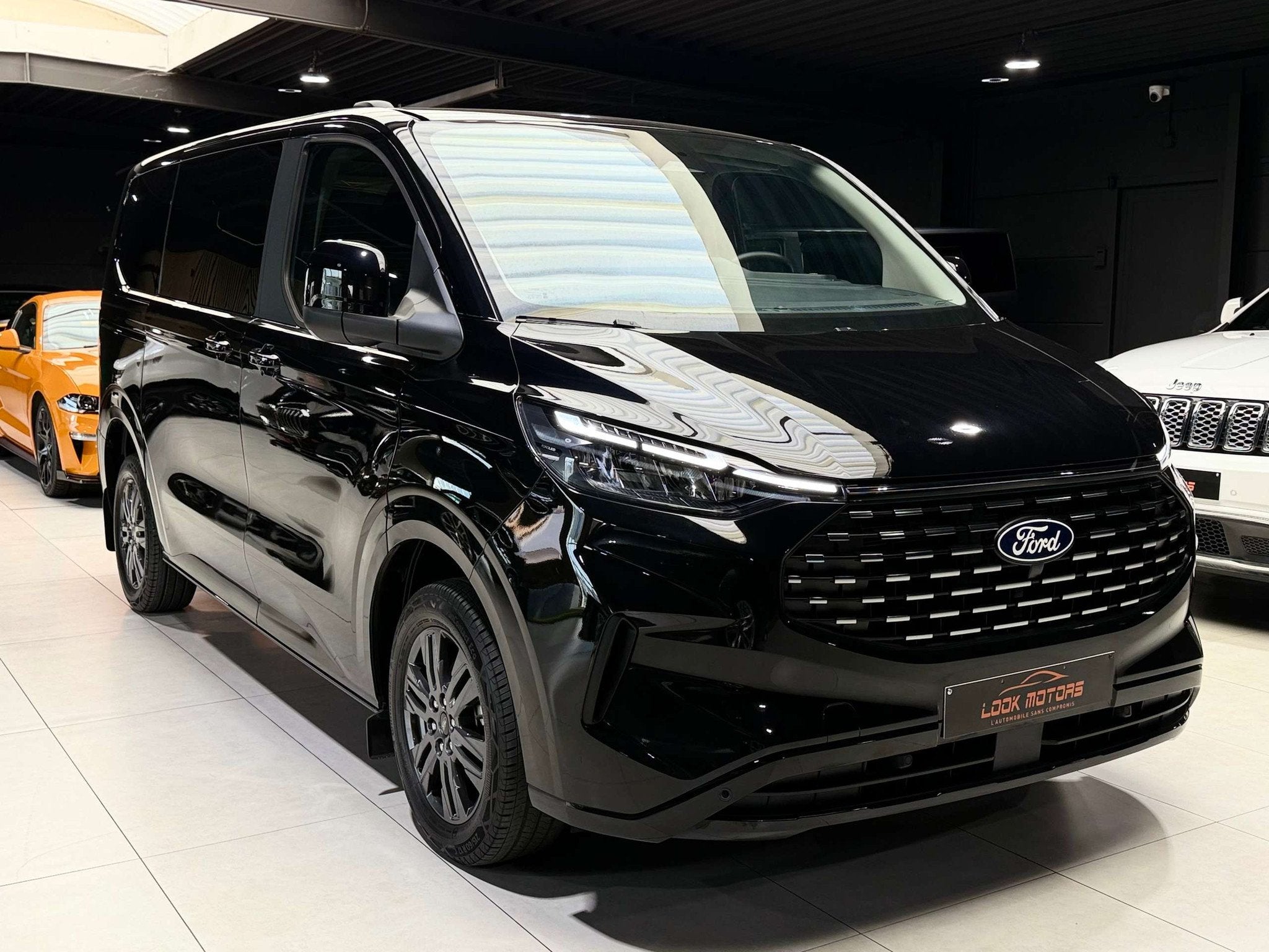 Ford Tourneo Custom TITANIUM 2.0 TdCi 170CV 8 PLACES BOITE A, Cuir, Achat, Entreprise, Diesel