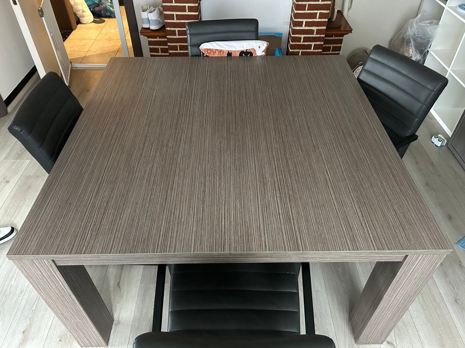 Eetafel, Ophalen