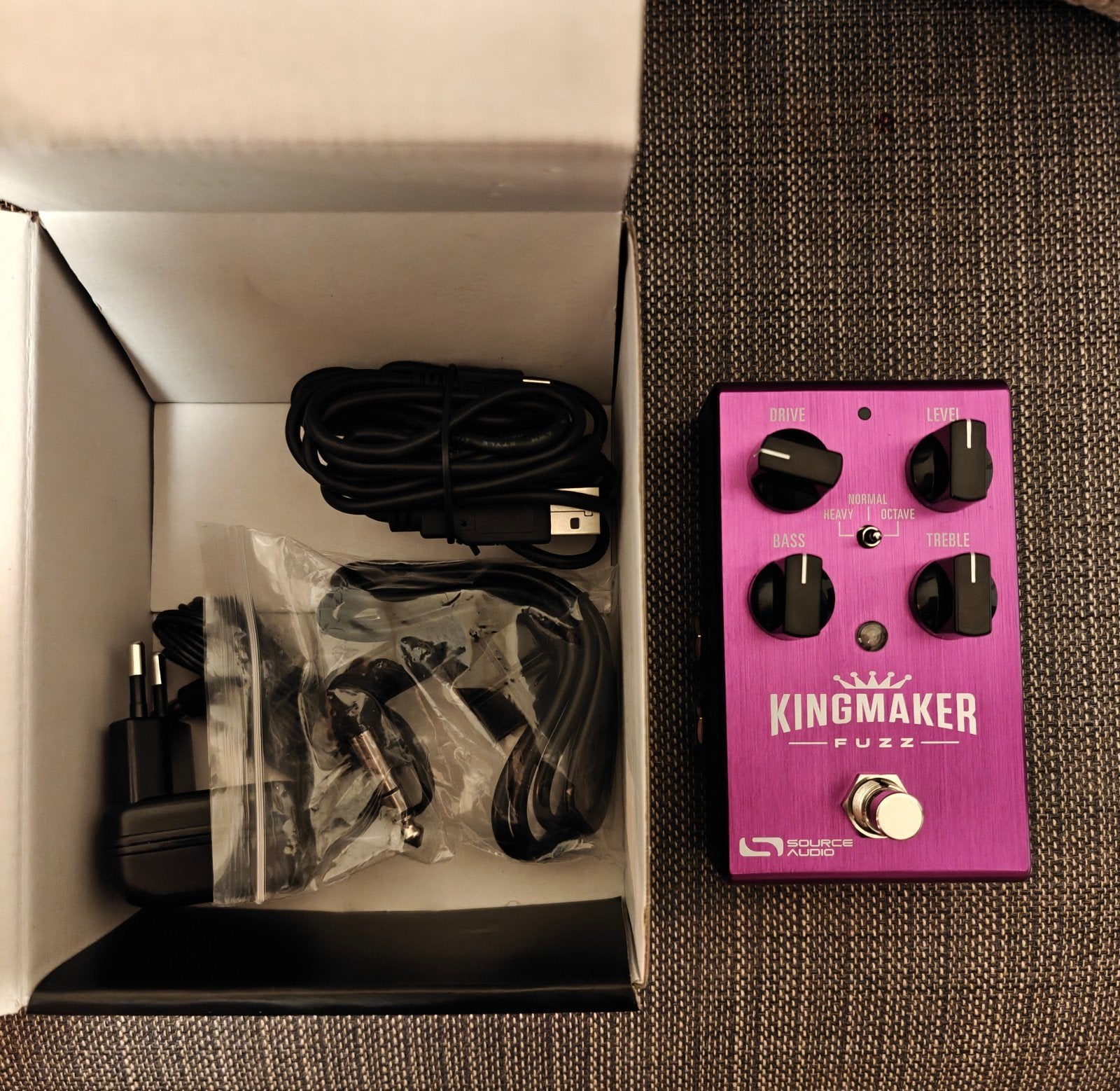 Source audio Kingmaker Fuzz, Musique & Instruments, Enlèvement ou Envoi, Neuf, Distortion, Overdrive ou Fuzz