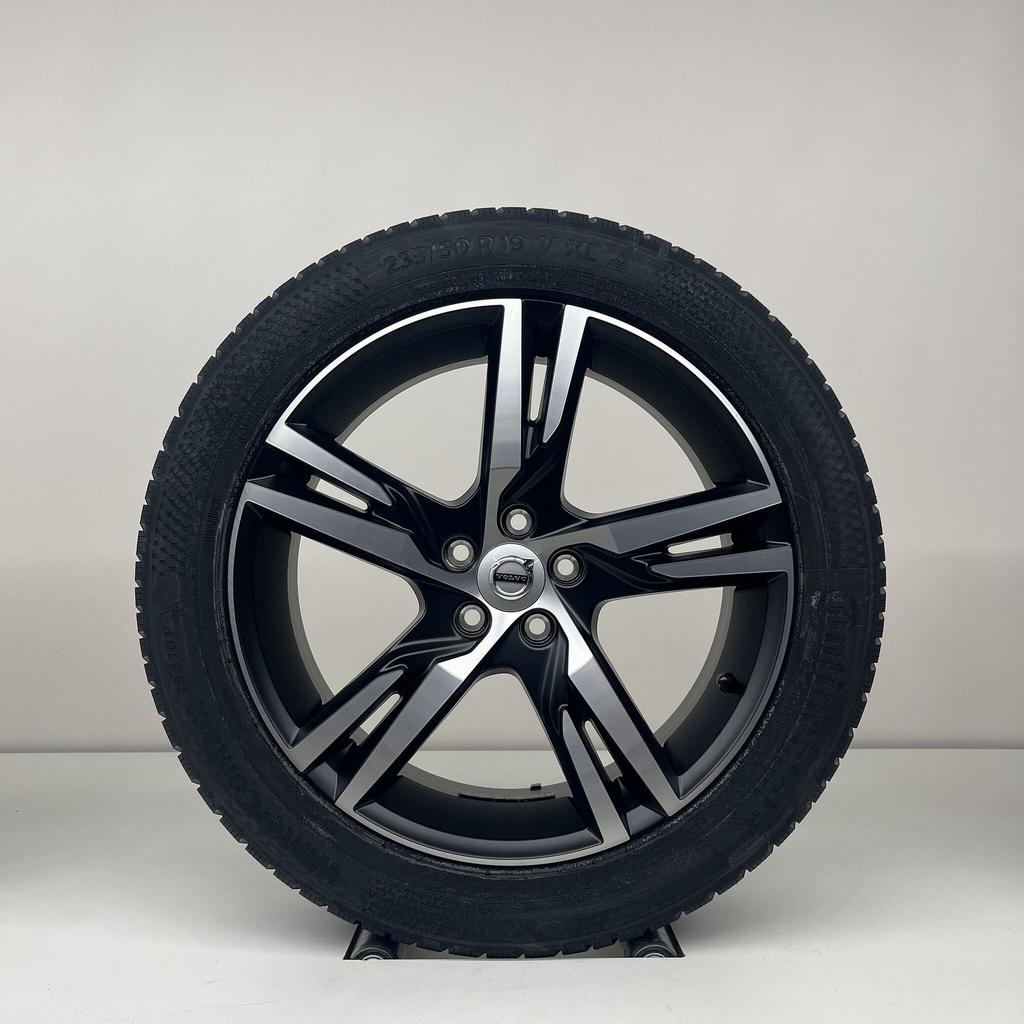 Volvo XC40 - 19 inch - winterbanden NIEUW, 19 inch, Banden en Velgen, Nieuw, 235 mm