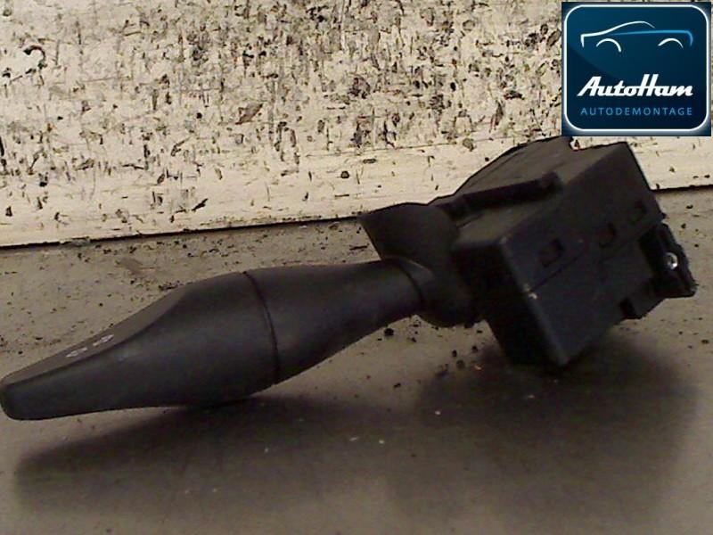 COMMUTATEUR CLIGNOTANT Ford Focus 1 Wagon (01-1998/11-2004), Utilisé, Ford
