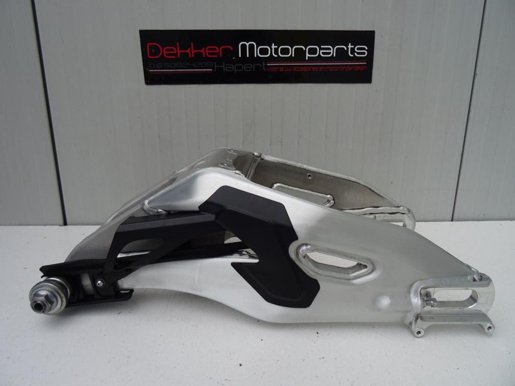 Achterbrug / Swingarm Yamaha MT-10 / SP 2022-2023-2024, Gebruikt, -, -, Ophalen of Verzenden