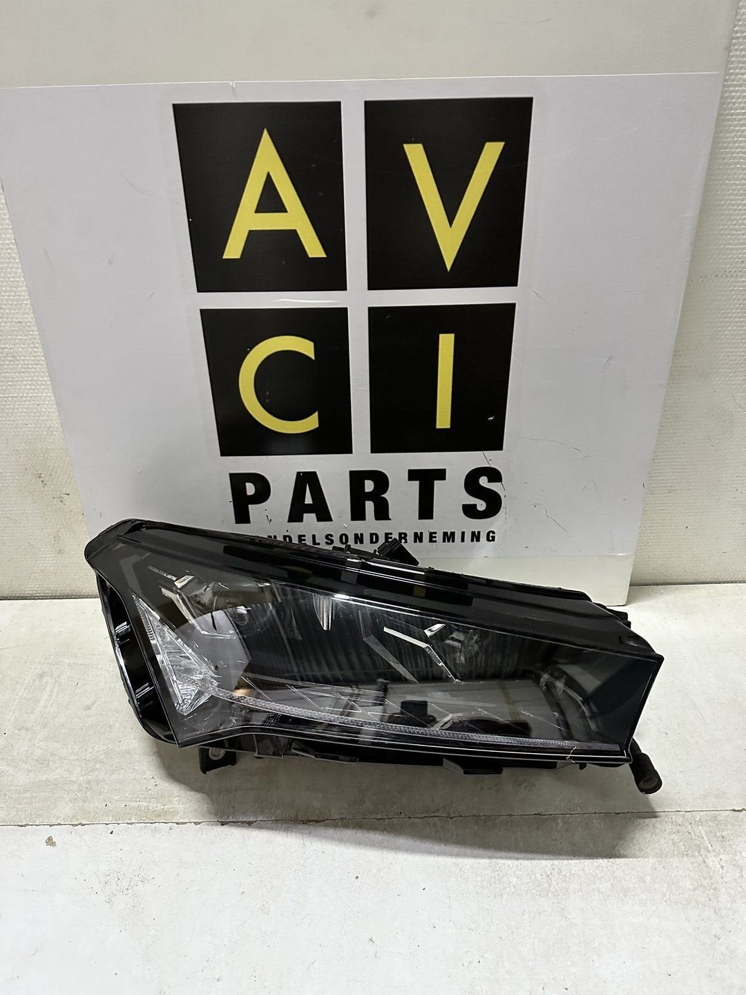 Koplamp Skoda Enyaq Full Led Rechts 5LB941016A Crystal Light, -, Utilisé, Skoda, -