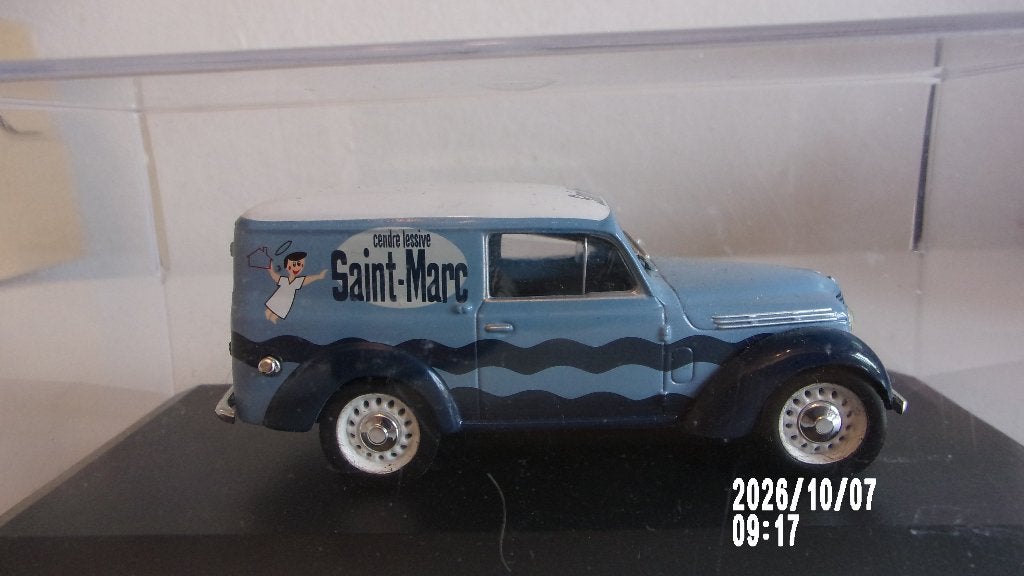 RENAULT JUVA4 LESSIVE ST MARC.1/43 COMME NEUVE,VITRINE, Hobby & Loisirs créatifs, Enlèvement ou Envoi, Comme neuf, Voiture, Autres marques