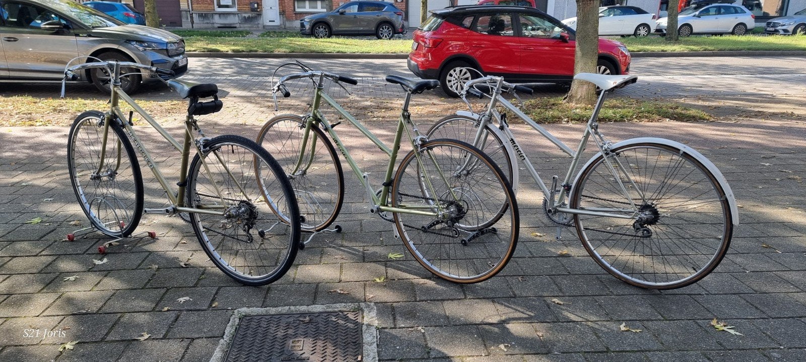 3 mooie vintage city bikes Mercier, 250€ per fiets, 28 inch, Gebruikt, 10 tot 15 versnellingen, Velgrem