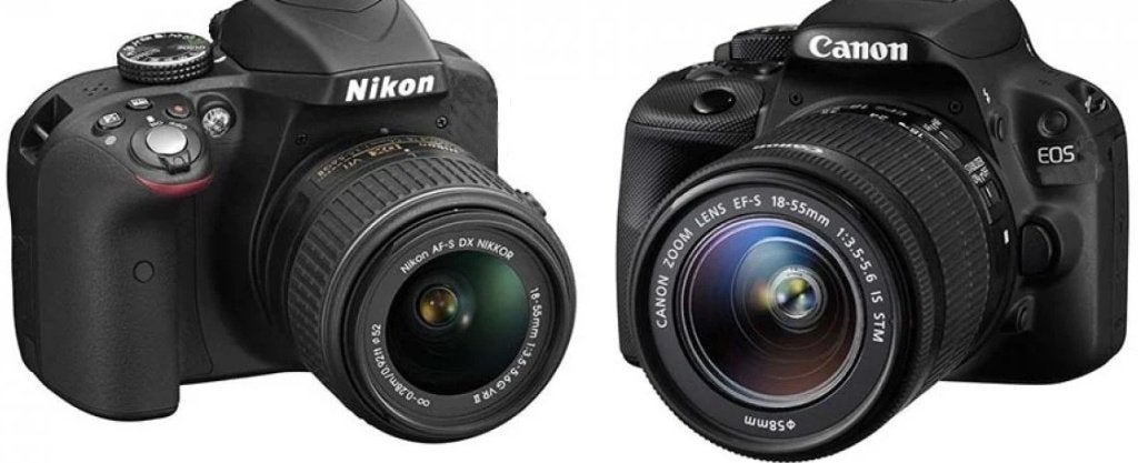 Zoek te koop Canon of Nikon spiegelreflexcamera body, Ophalen, Gebruikt, Spiegelreflex, Nikon